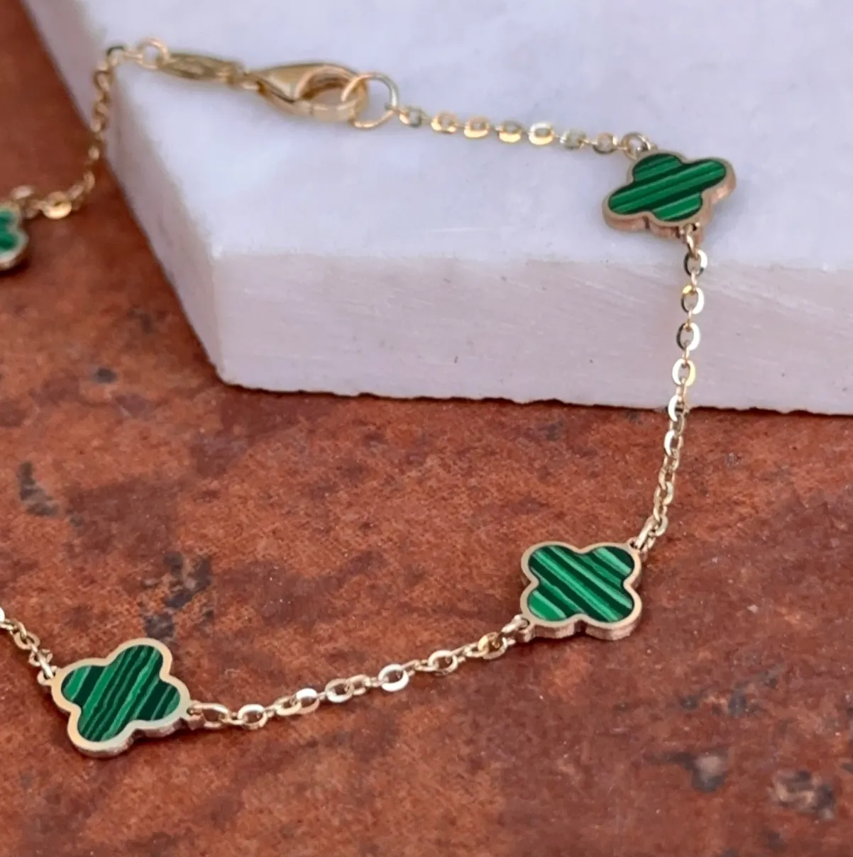 14KT Yellow Gold 7mm Malachite 4 Leaf Clover Charm Chain Bracelet