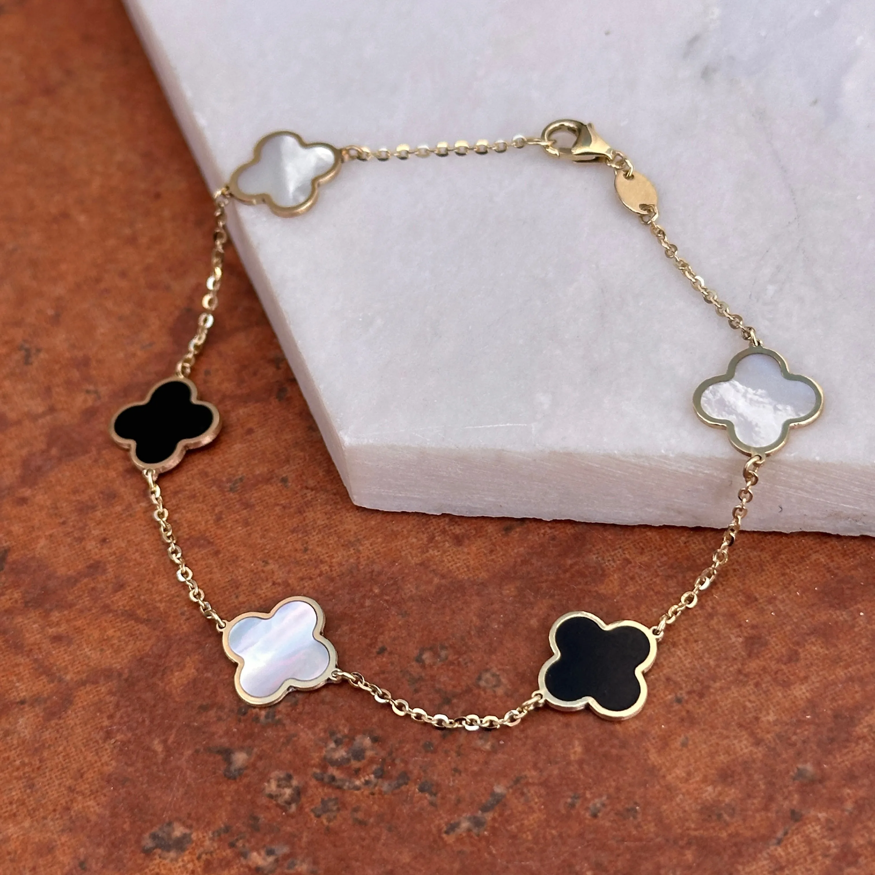 14KT Yellow Gold Black Onyx   Mother of Pearl 10mm 4 Leaf Cover Charm Chain Bracelet