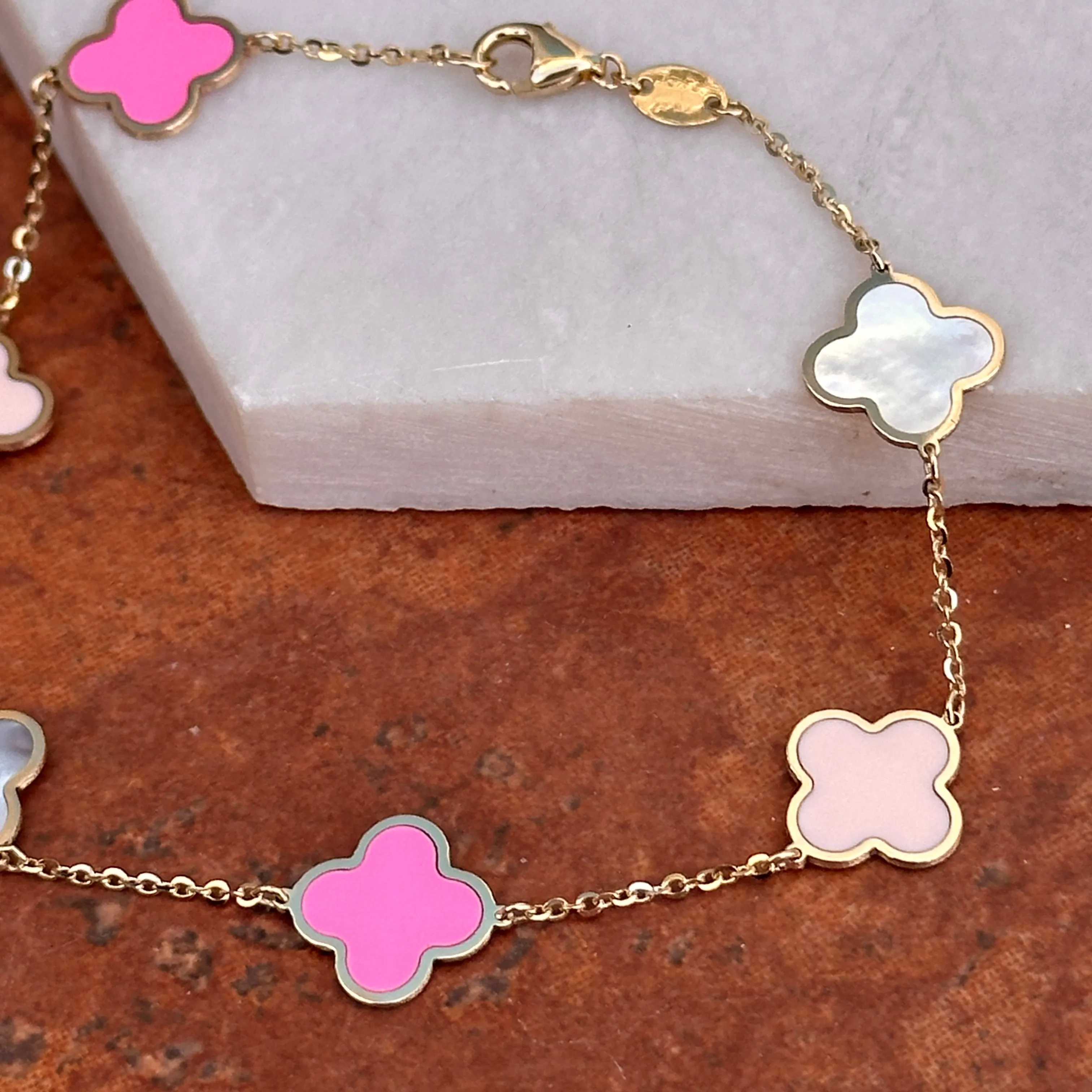 14KT Yellow Gold Pink Enamel   Mother of Pearl 10mm 4 Leaf Clover Charm Bracelet