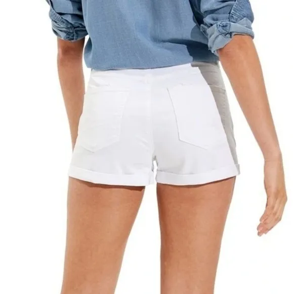 American Eagle Super Stretch Cuffed Midi Shorts in White Womens Size 00 R