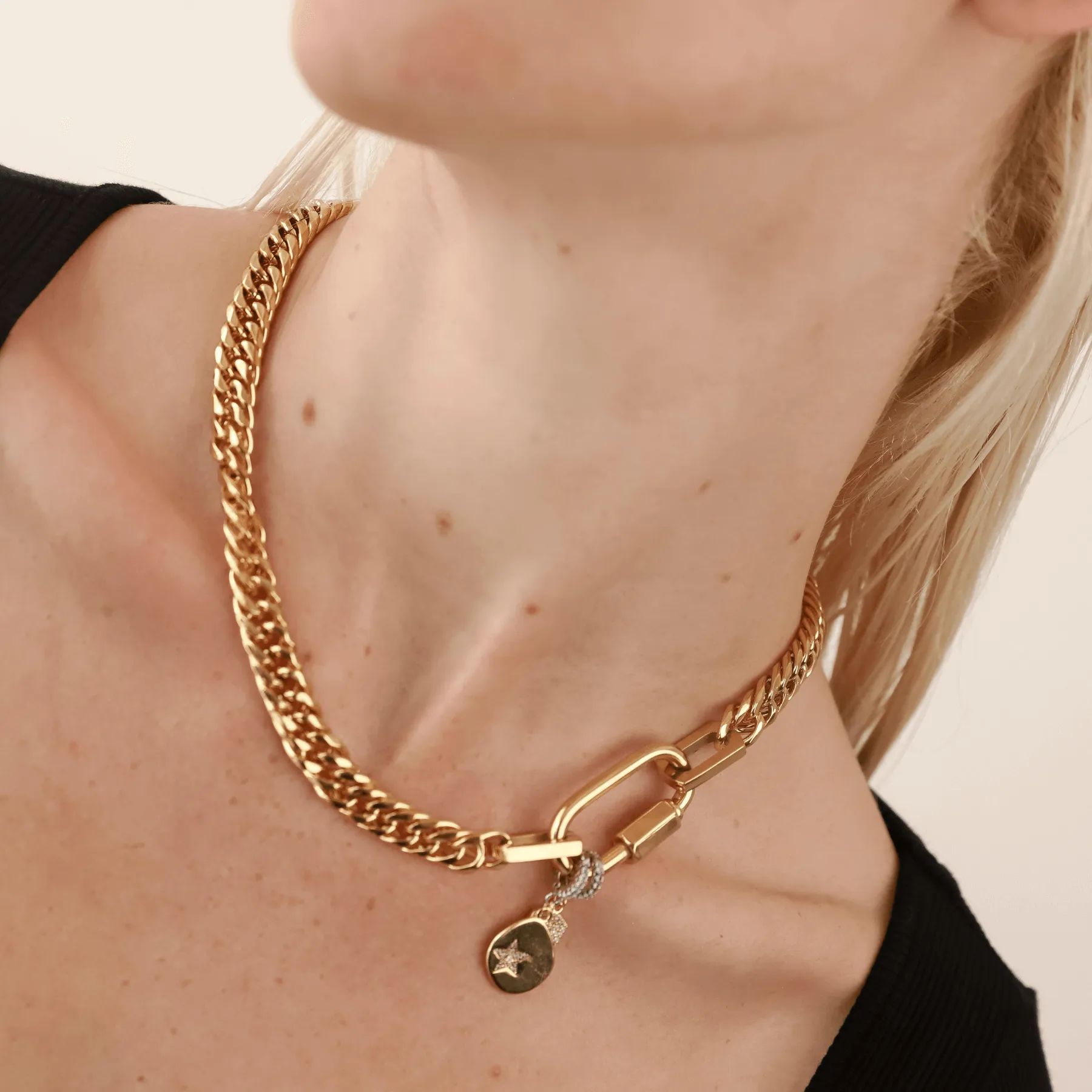 ANNE CLIP ON STAR NECKLACE