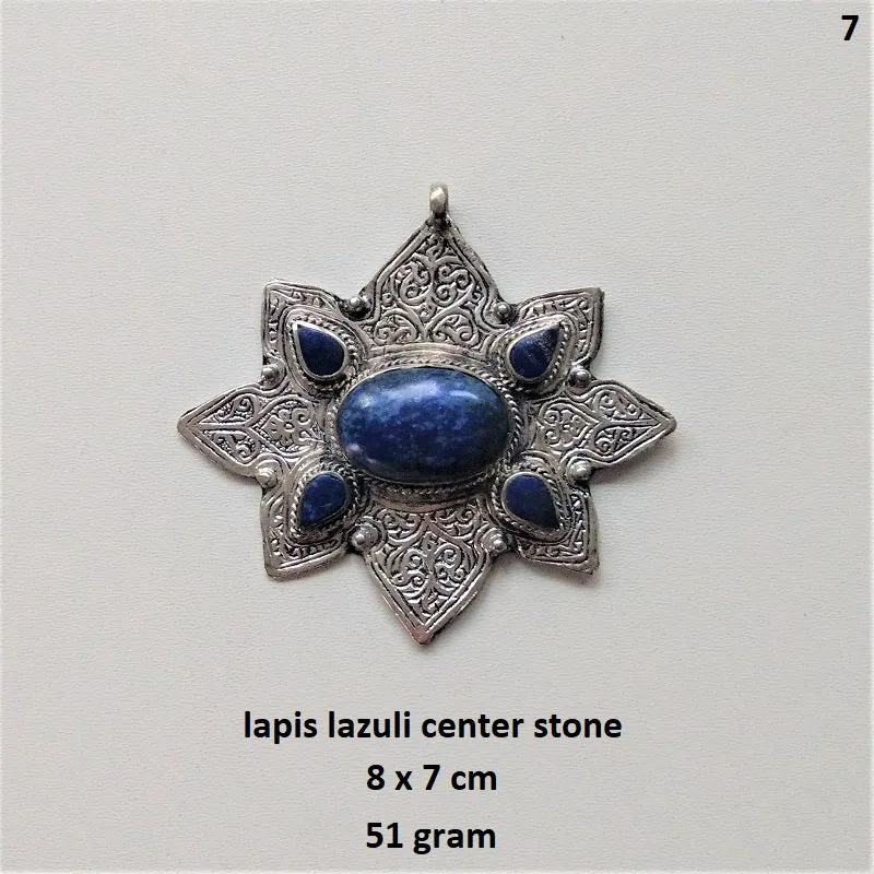 Artisanal nickel-free and anti-allergic tribal pendant from Pakistan