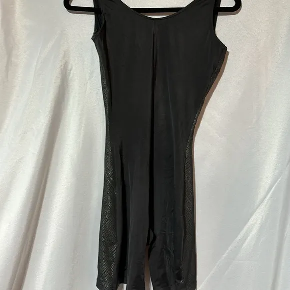 Assets Red Hot Label by Spanx Black Open Bust Thigh One Piece Size XL/TG