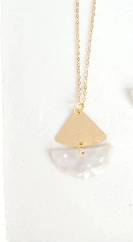 Ava Necklace - Pearl