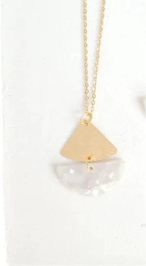 Ava Necklace - Pearl