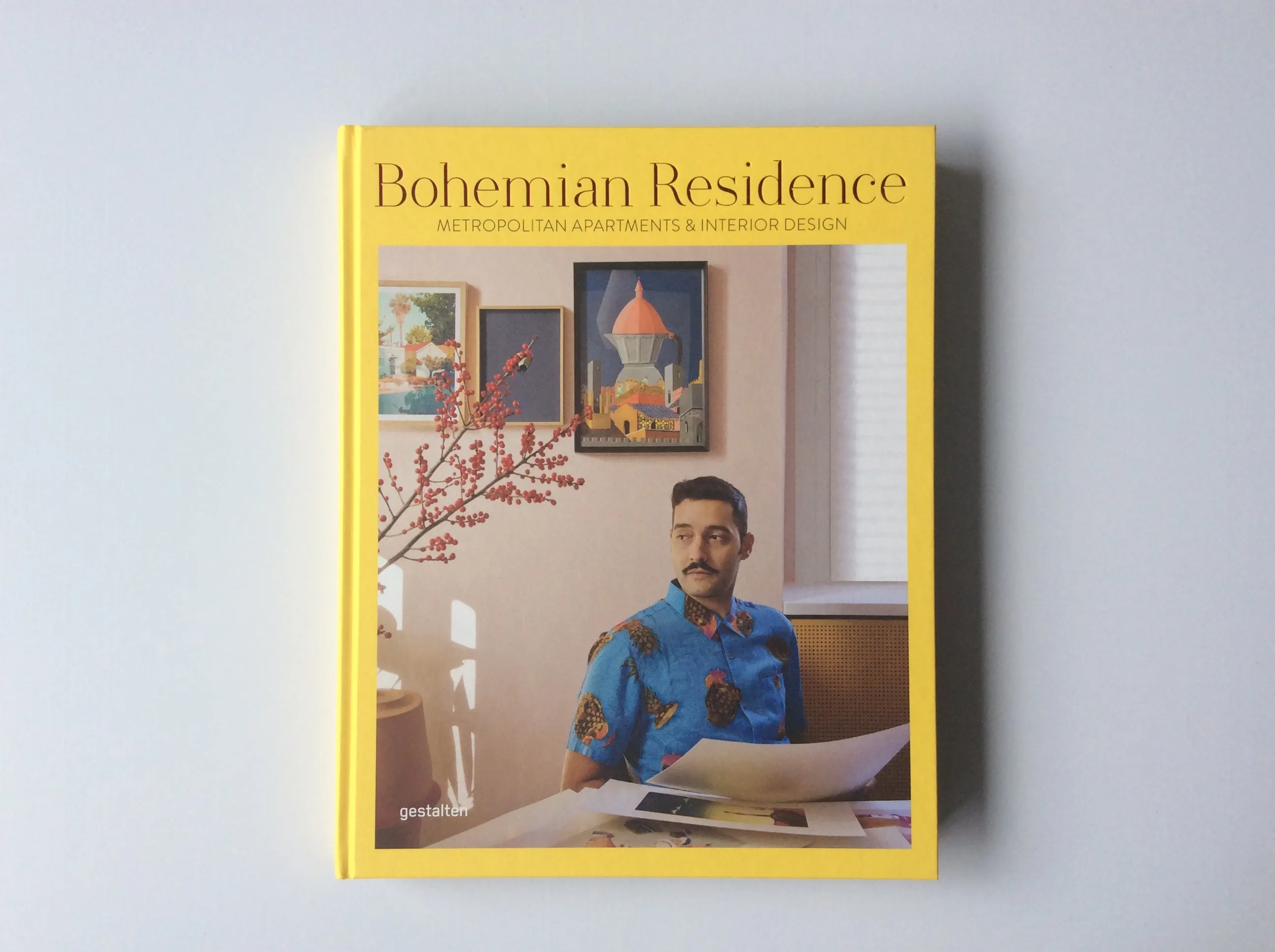 Bohemian Residence: Metropolitan Apartments and Interior Design