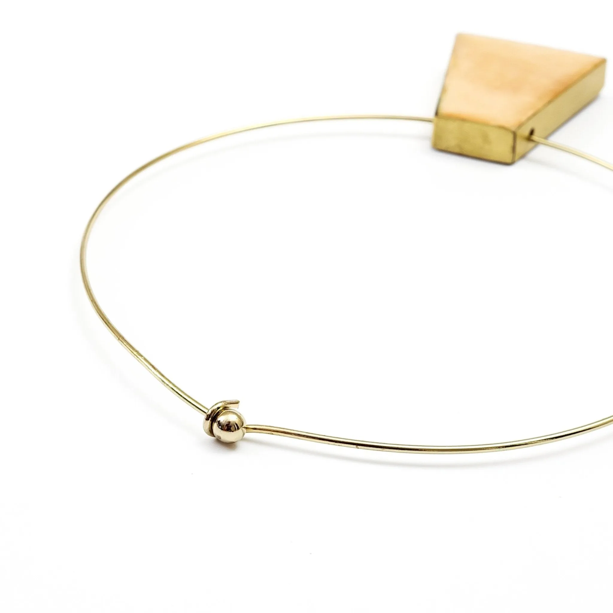 Brass Collar Necklace - Yunque Capiz Pendant
