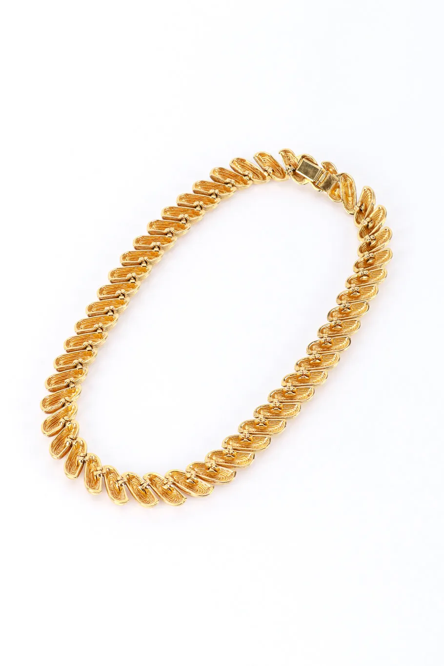 Brushed Twist Link Collar Necklace