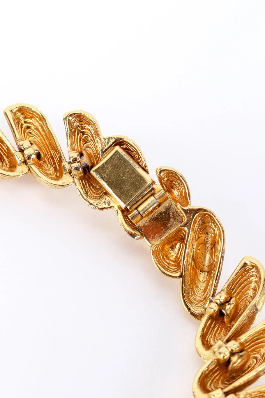 Brushed Twist Link Collar Necklace
