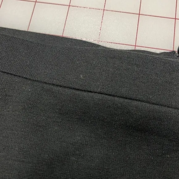 CHICO'S NWT Seasonless Ponte Thigh Slit Career Minimalist Black Pencil Skirt 16