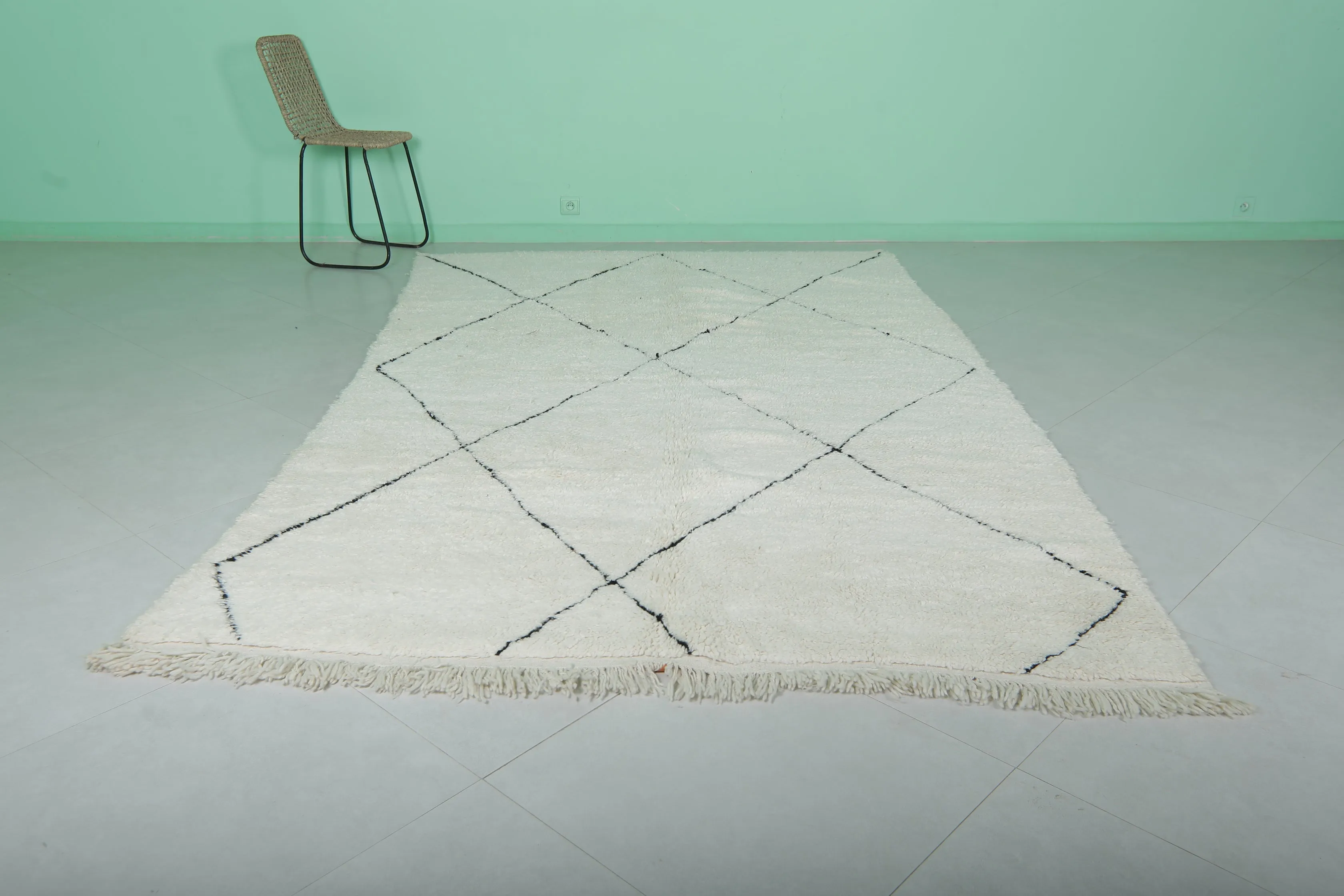 Diamond Moroccan Rug - 6.4 x 10.2 Feet | Handwoven Wool Statement Rug