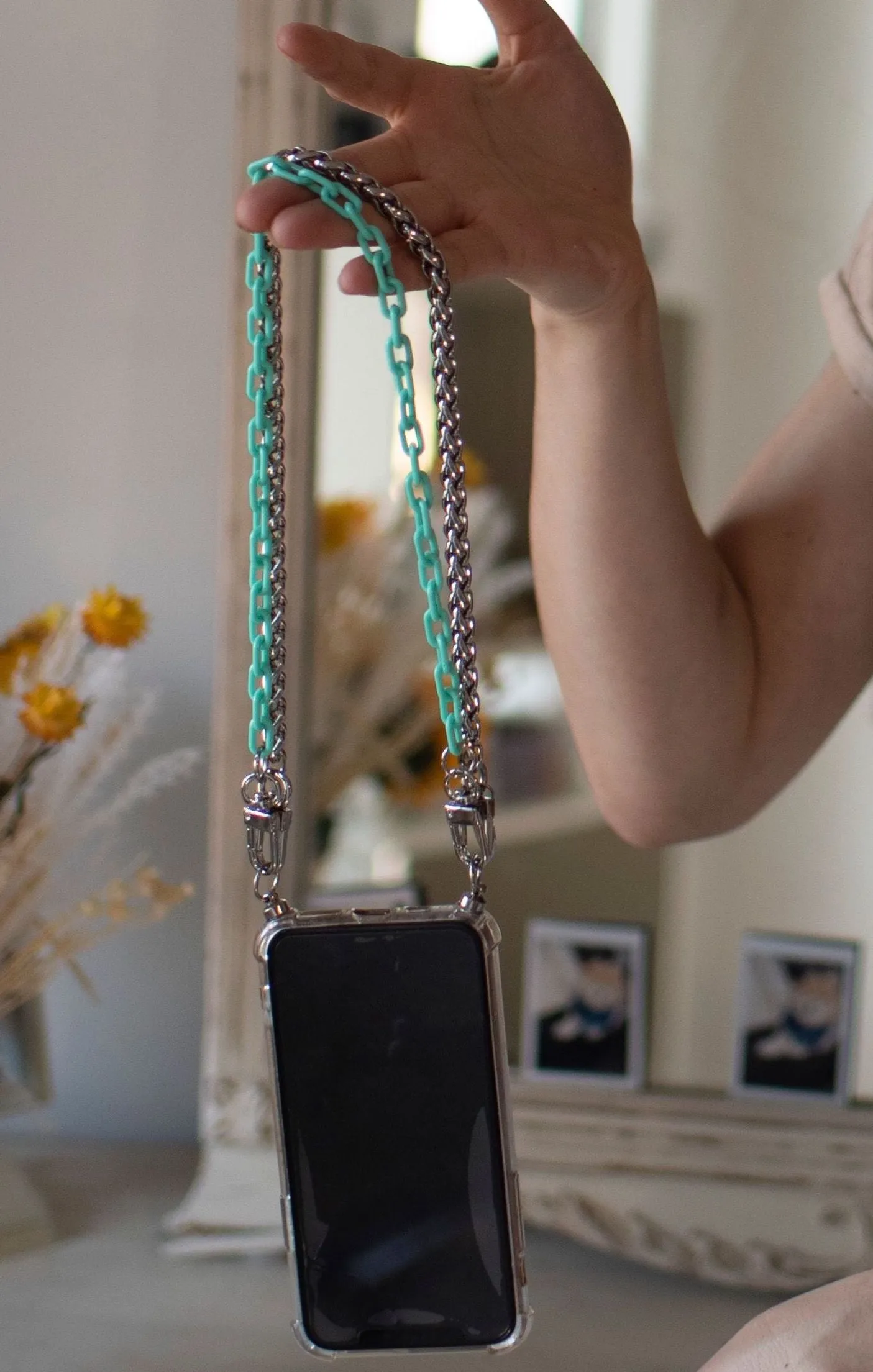 Dylan Face Mask Chain Strap