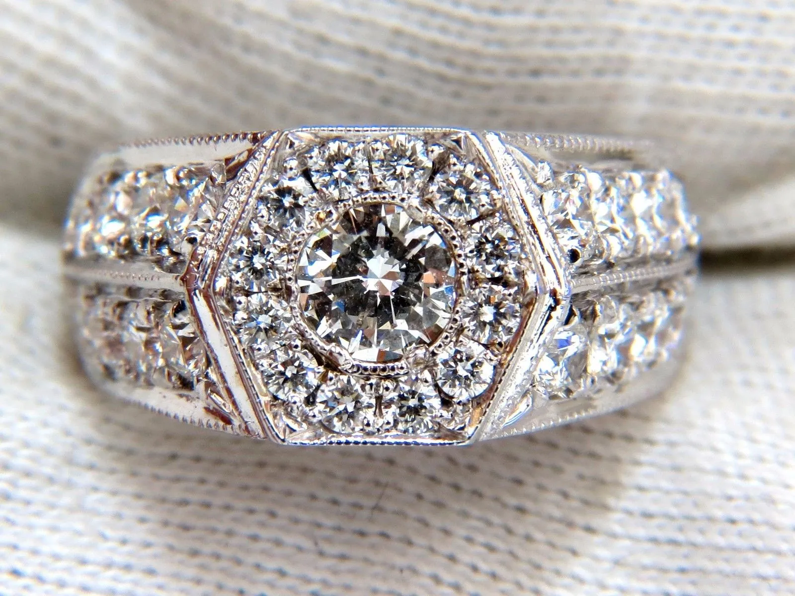 GIA Certified 2.29ct natural diamonds mens ring 18kt Hexagon Deck