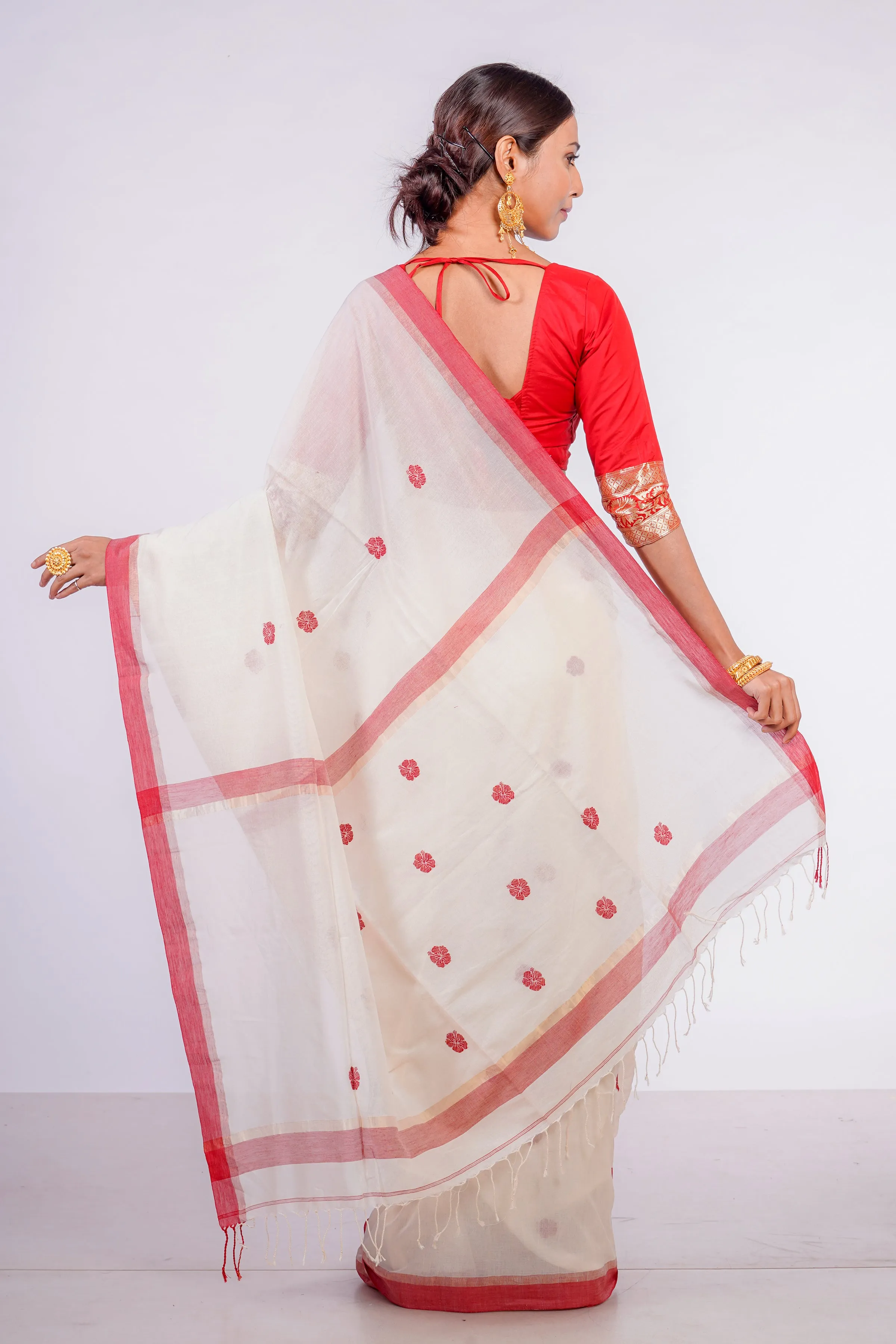 Handwoven Off-White Cotton Saree
