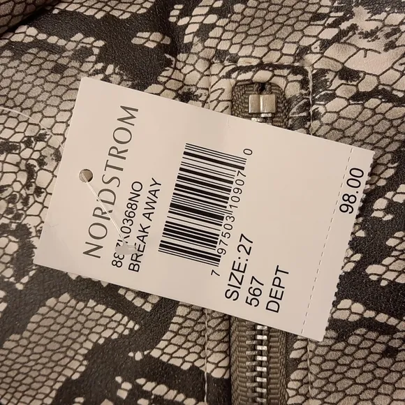 🥳HP🥳 NWT, Blank NYC Break Away Snake Print Skirt