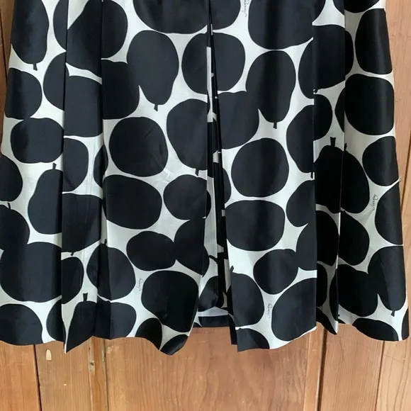 Juicy Couture black and white pear/apple print darted flare silk skirt