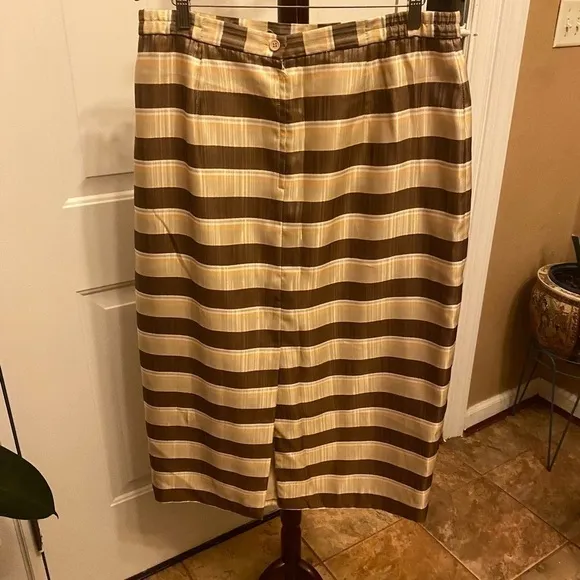 JUSTIN TAYLOR GOMD &amp; BROWN LONG SKIRT SIZE 16W
