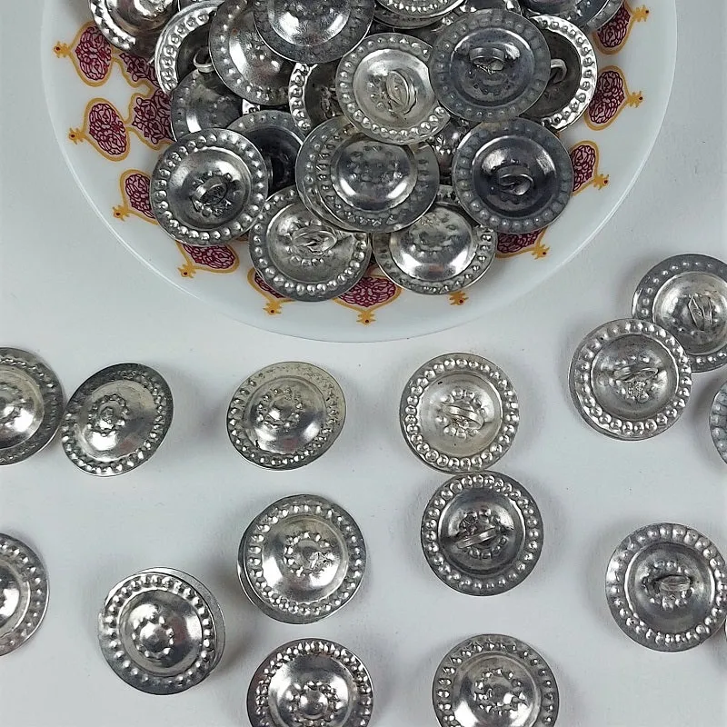 Kuchi hammered buttons, 20 mm diameter - pack of 50 grams