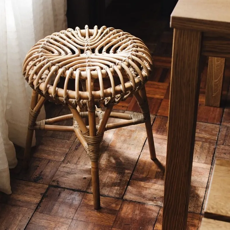 Lani stool