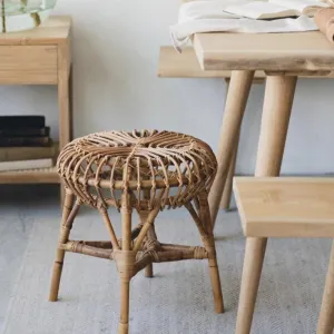 Lani stool