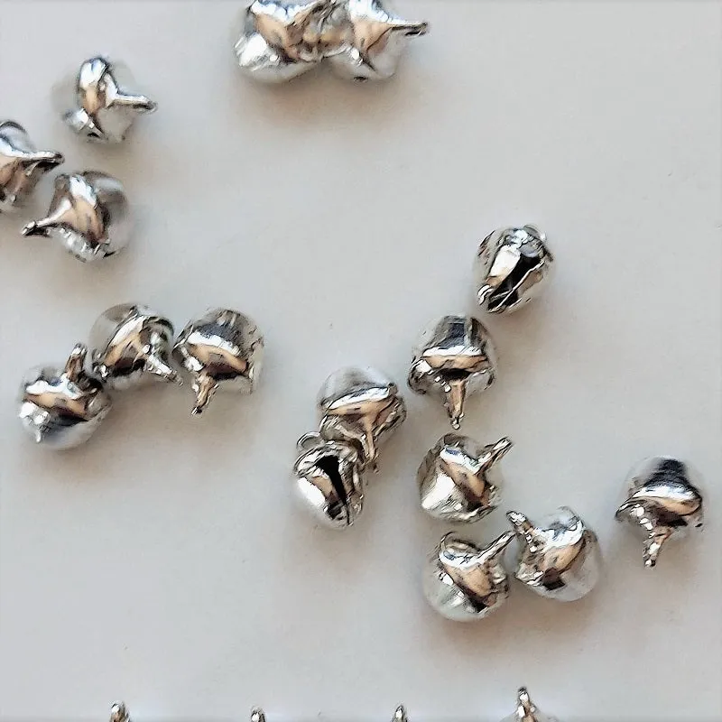 Metal miniature bells in shiny silver, 7 x 8 x 10 mm - pack of 30 pieces