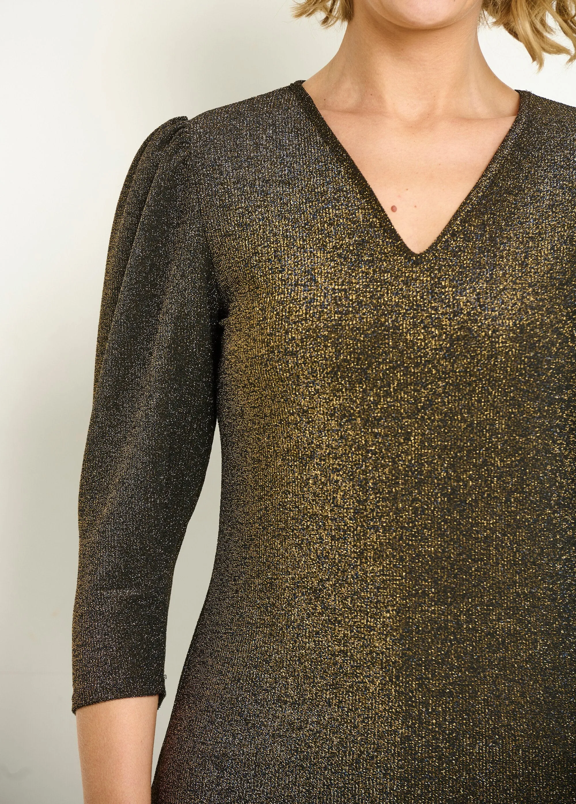 Metallic V-neck T-shirt with 3/4 sleeves