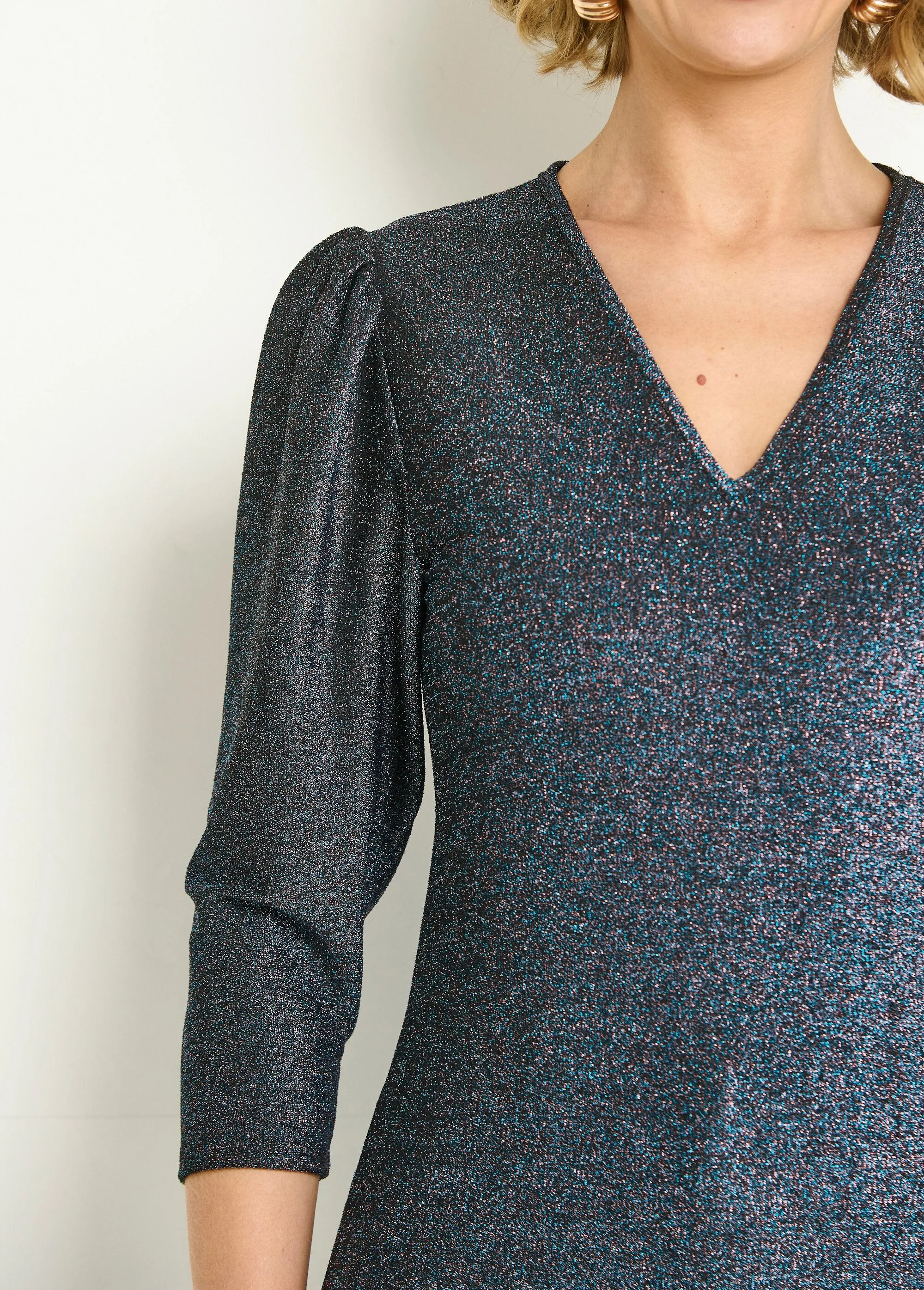 Metallic V-neck T-shirt with 3/4 sleeves