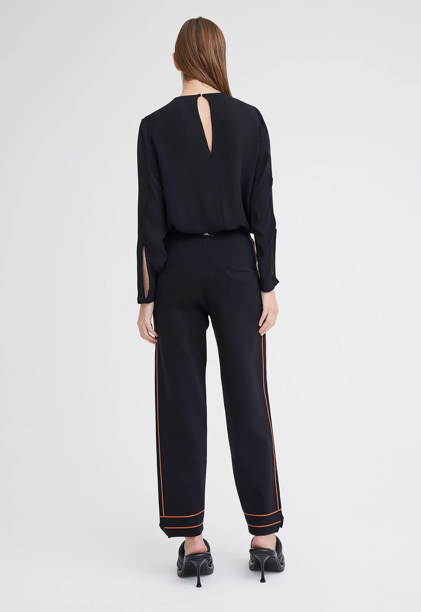 NAGNATA Symbol Track Pant - Black
