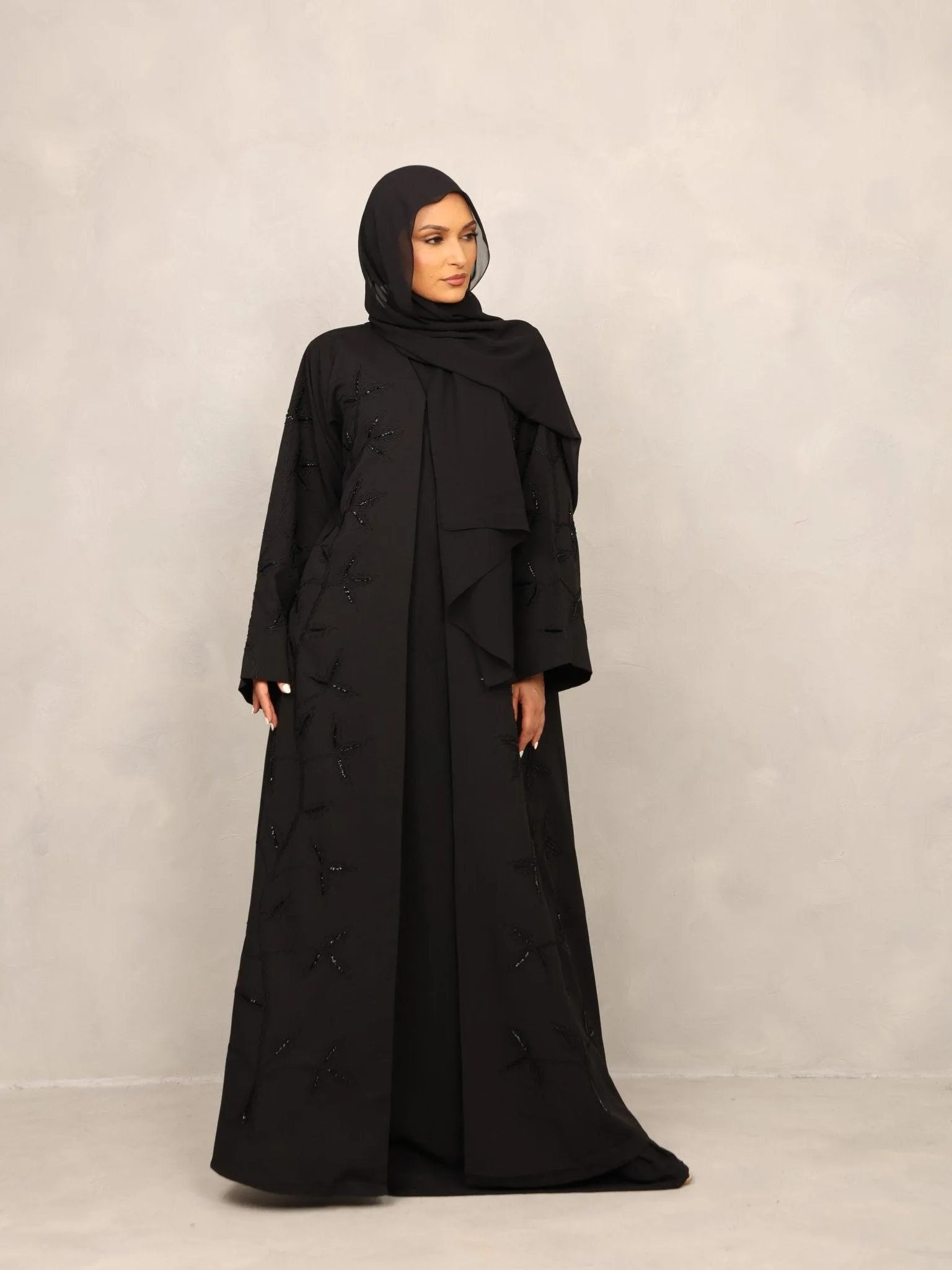 Noir Blossom Abaya