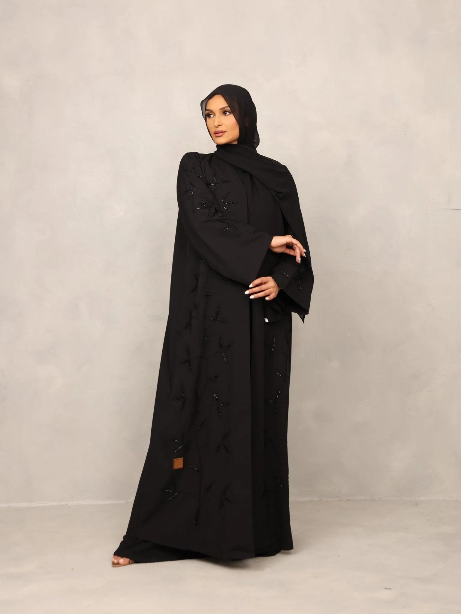 Noir Blossom Abaya