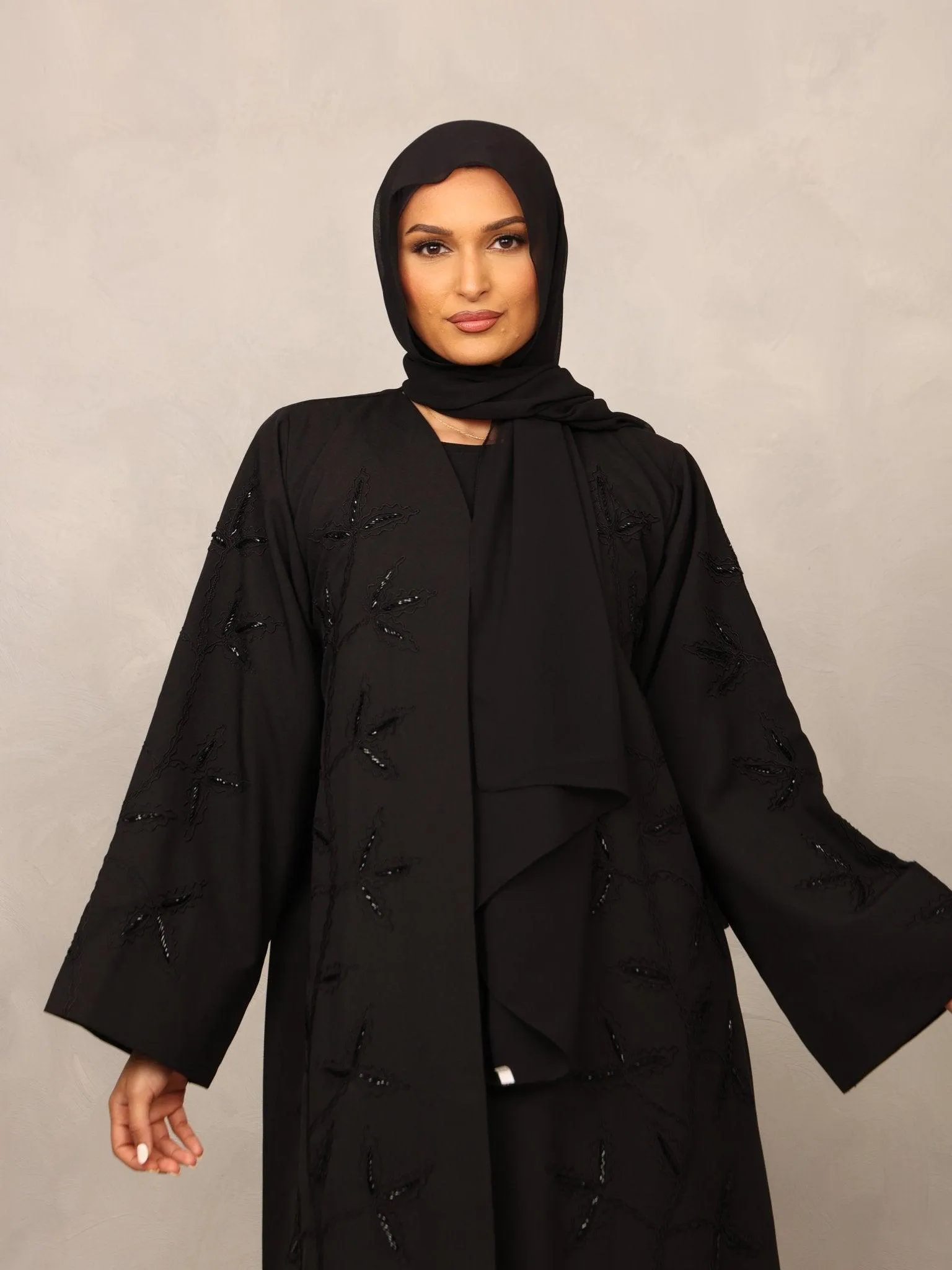 Noir Blossom Abaya