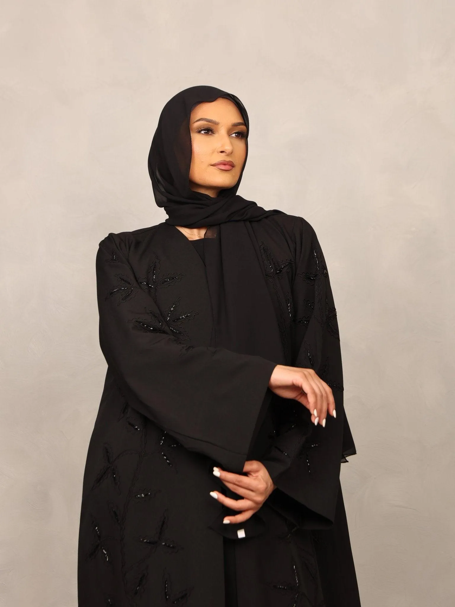 Noir Blossom Abaya
