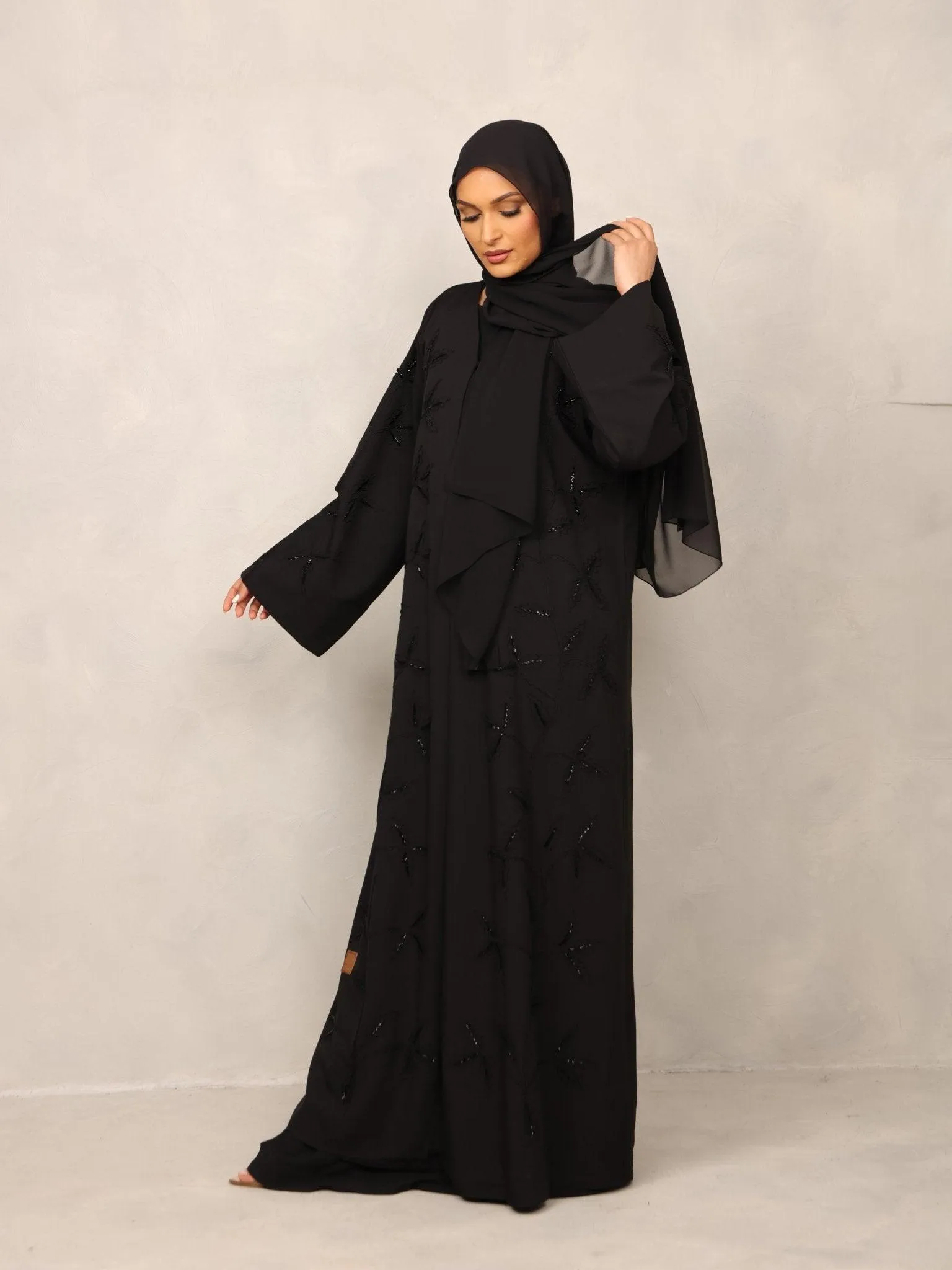 Noir Blossom Abaya