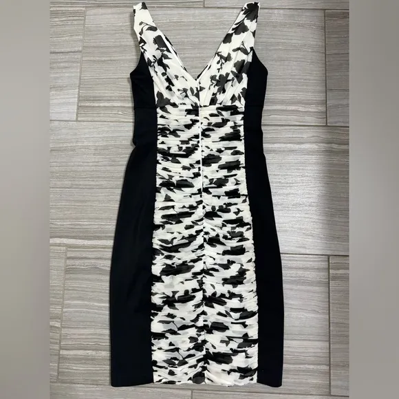 NWT White House Black Market Black &amp; White Instantly Slimming Mini Dress- Size 0