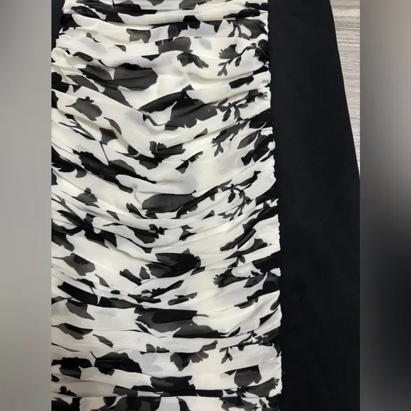 NWT White House Black Market Black &amp; White Instantly Slimming Mini Dress- Size 0
