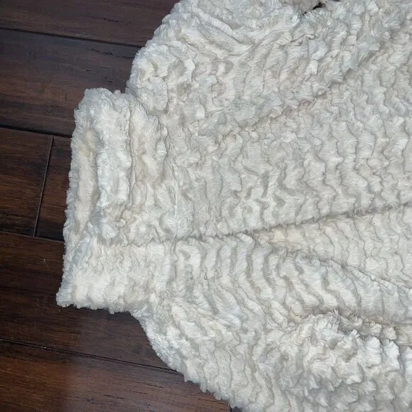 Patagonia Jacket Womens SM Pelage Faux Fur Coat Plush Ivory Teddy Warm 28230