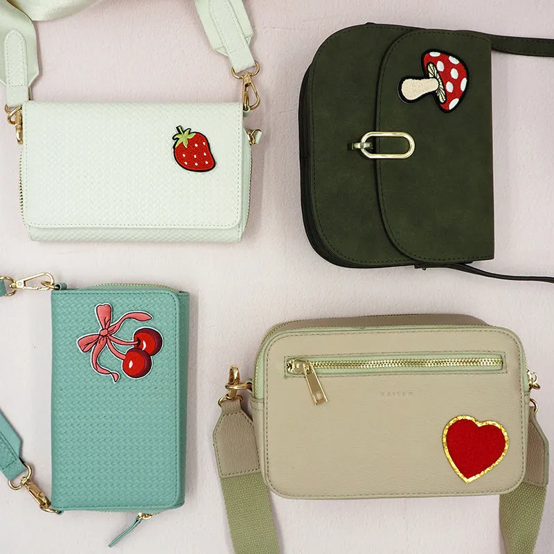PATCH CHERRIES WITH BOW