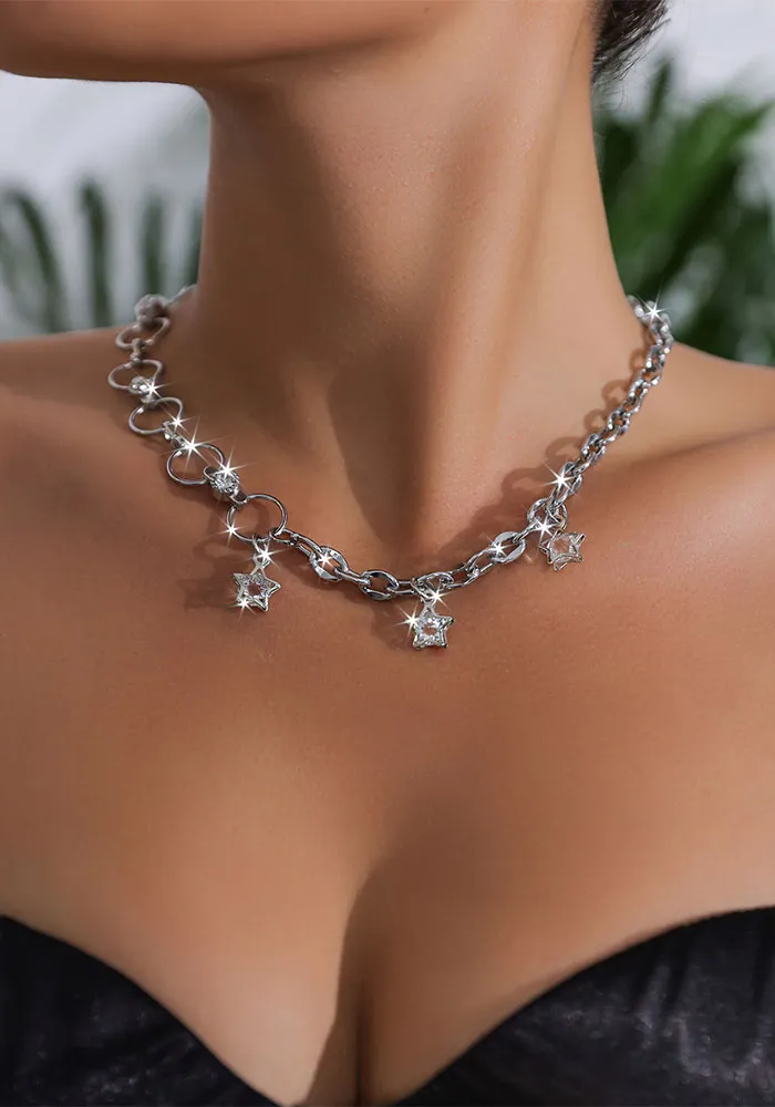 Punk-Inspired Star Charm Chain Necklace for Bold Statements