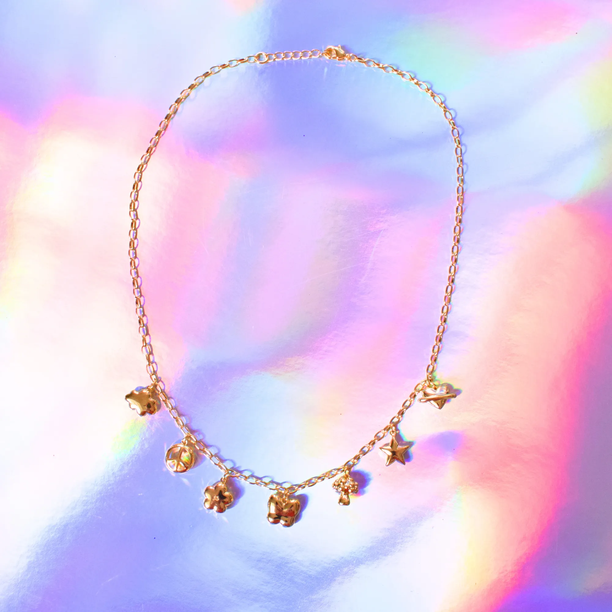 Queen of Charms Necklace Gold