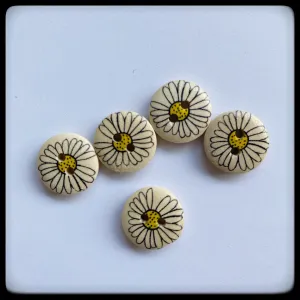 "Daisy" wooden baby buttons