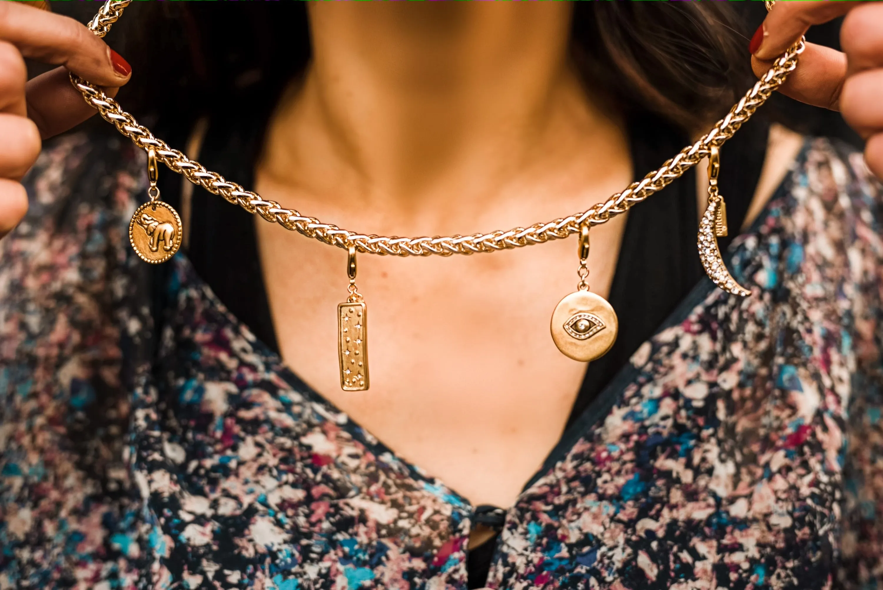 SEQUIN x PRETTY CONNECTED Elephant Charm