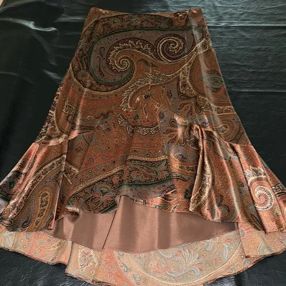 Skirt by Ralph Lauren, Size 8P, Like New Cond…