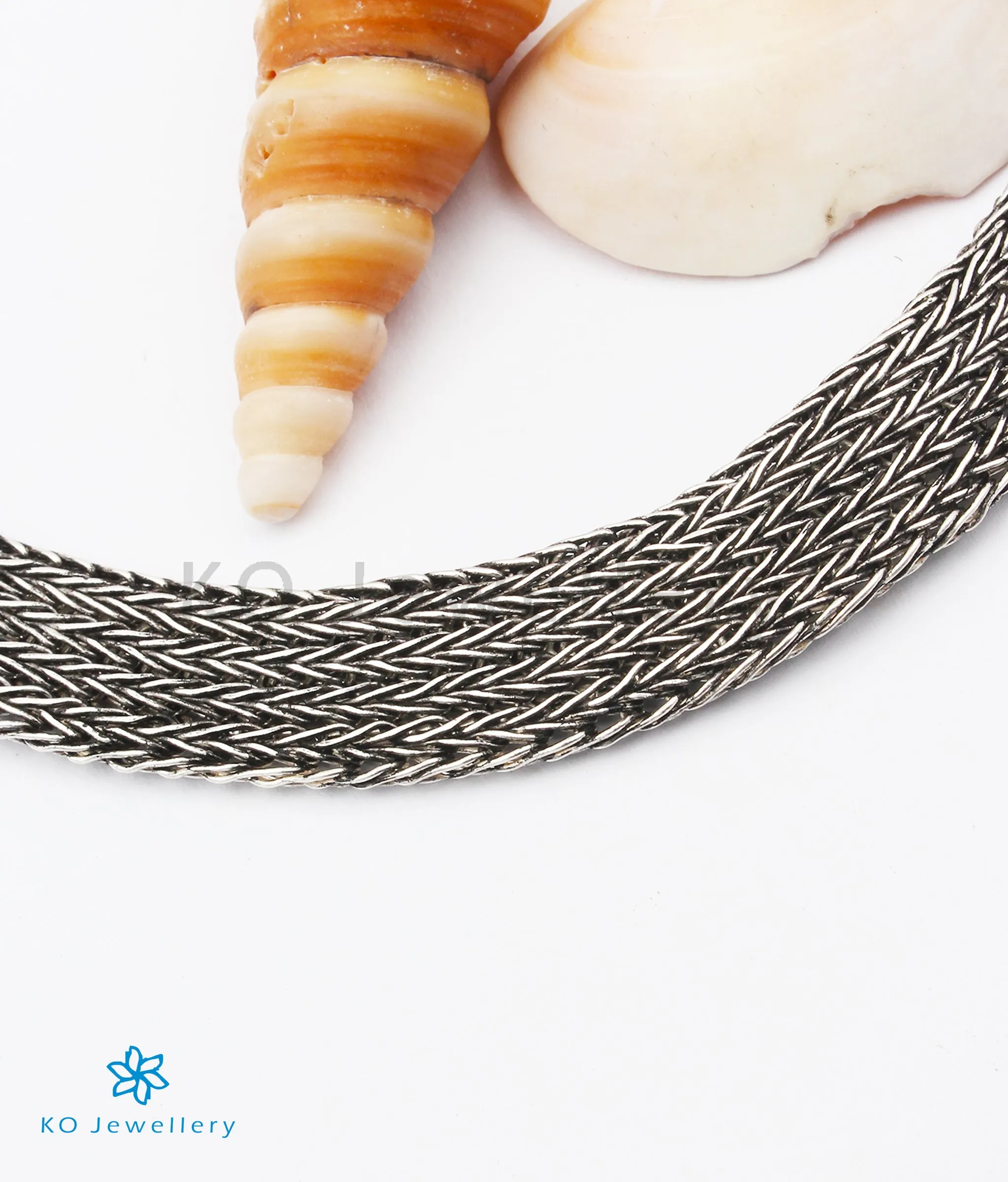 The Lekha Silver Flat Chain (Oxidised)