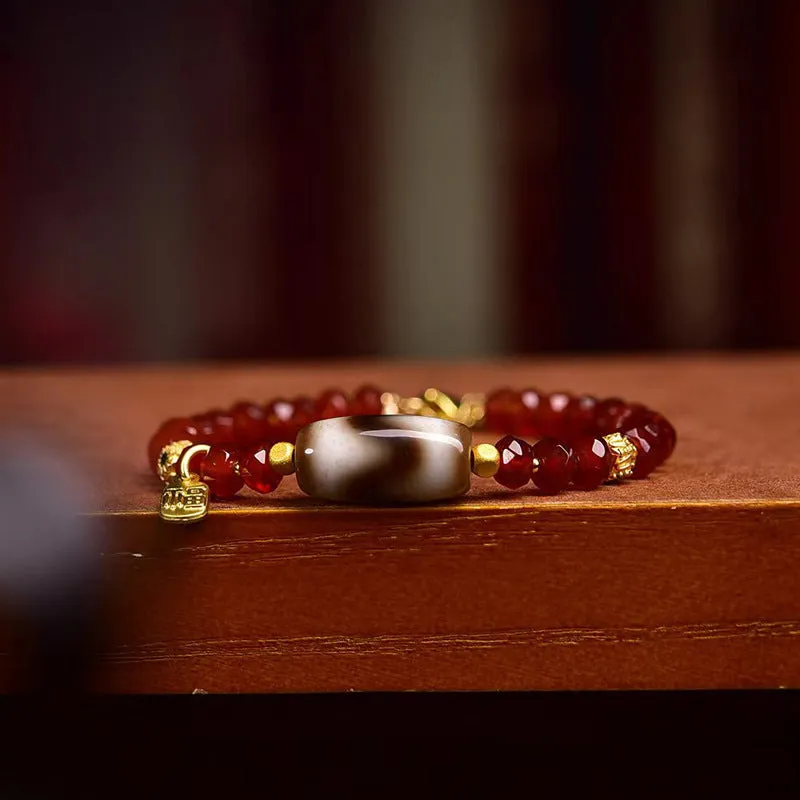 Tibetan Three-Eyed Dzi Agate Bracelet