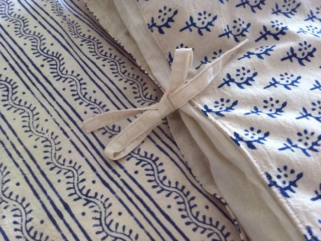 Tilonia® King Duvet Set - Centipede Stripe & Sprig in Blue