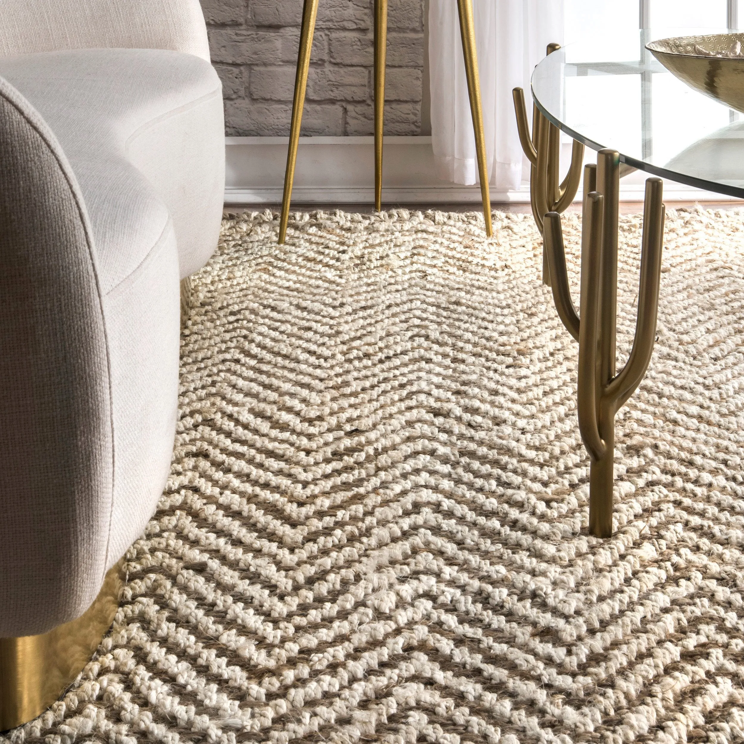 Vania Chevron Jute Rug