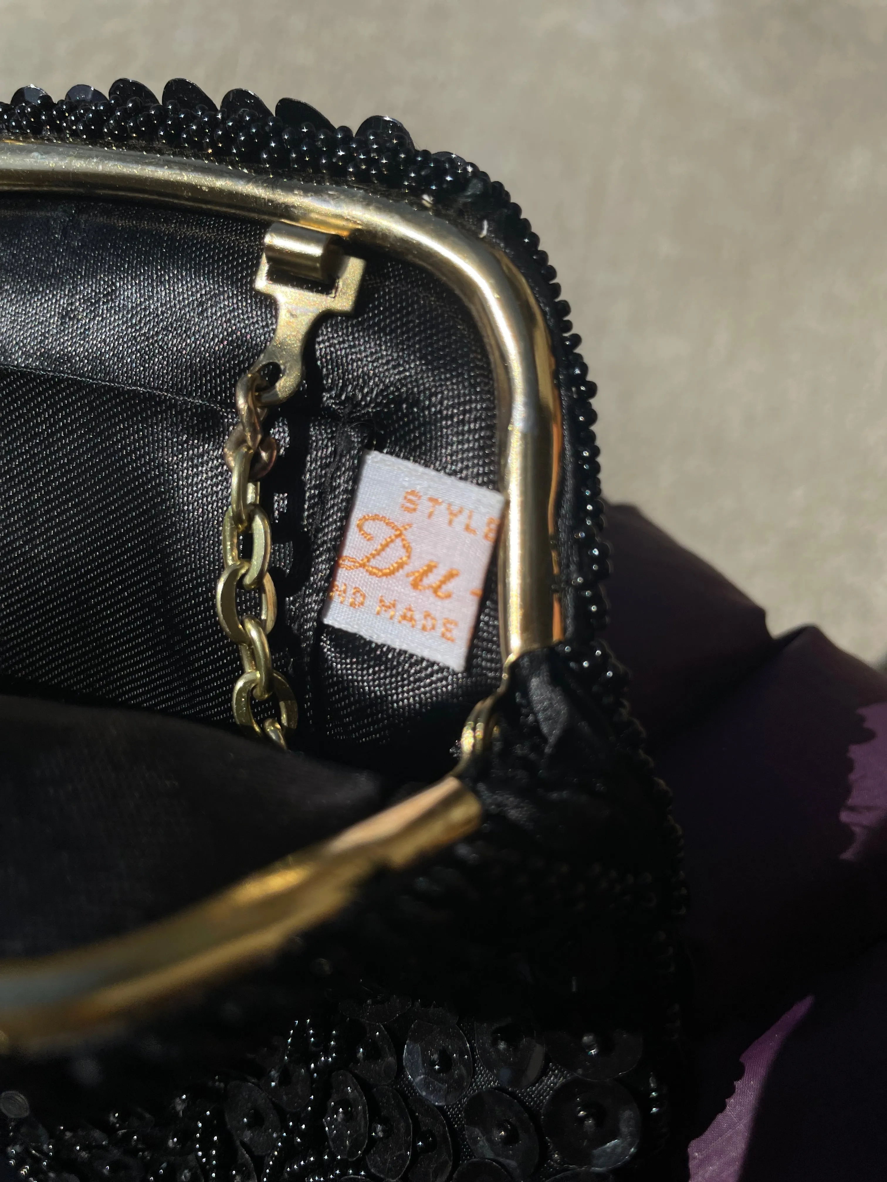 Vintage Black Beaded Purse with Flower Design