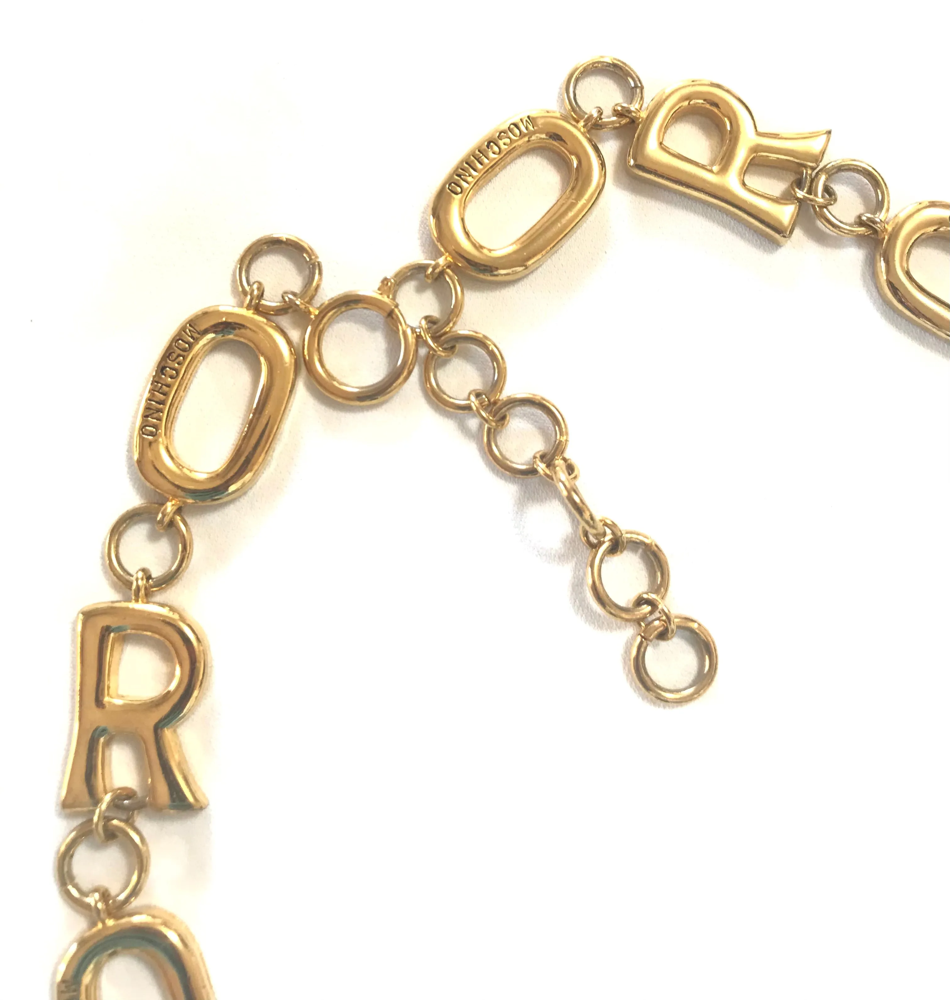 Vintage Moschino chain statement necklace with golden O and R letter charms with logos. 050323re5