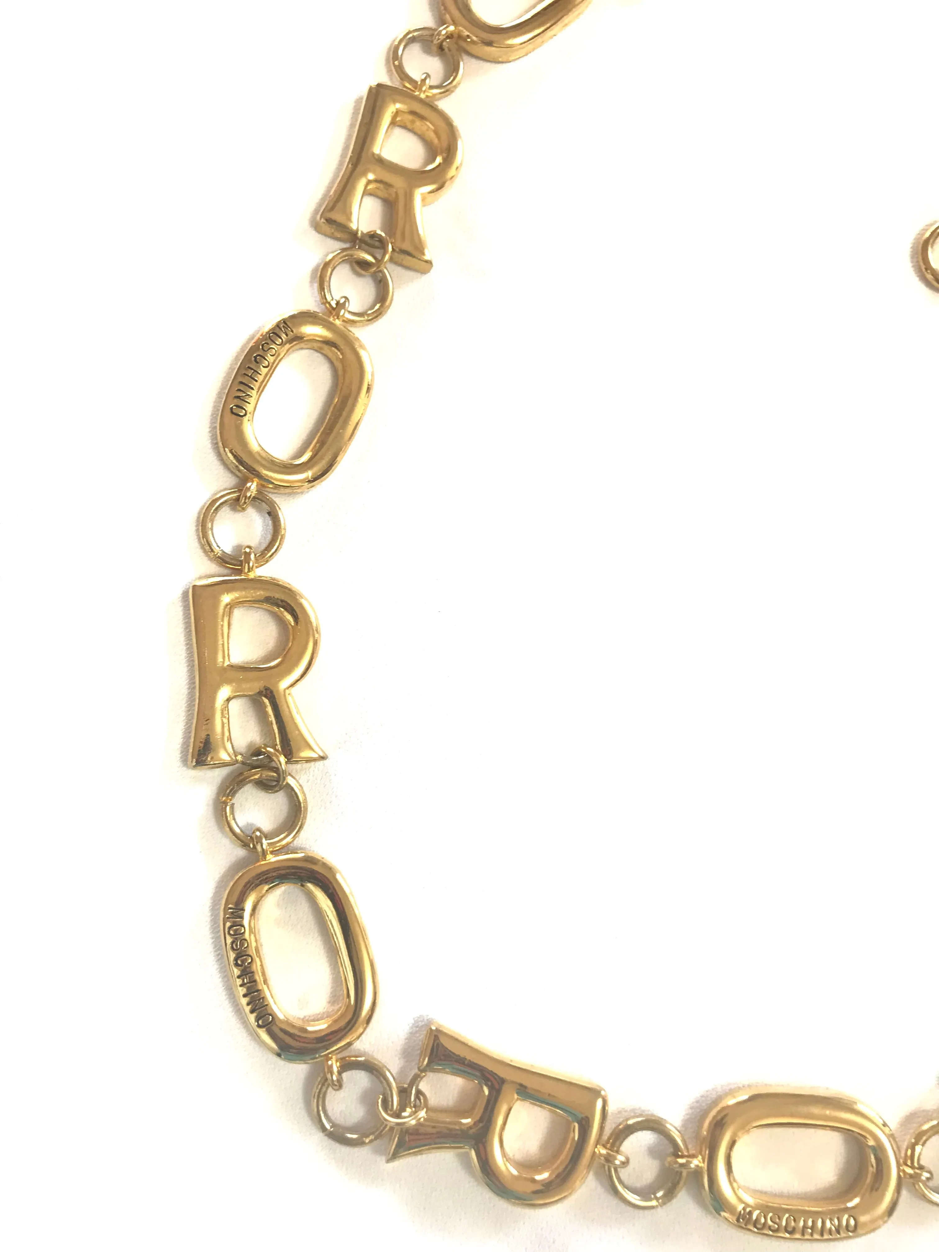 Vintage Moschino chain statement necklace with golden O and R letter charms with logos. 050323re5