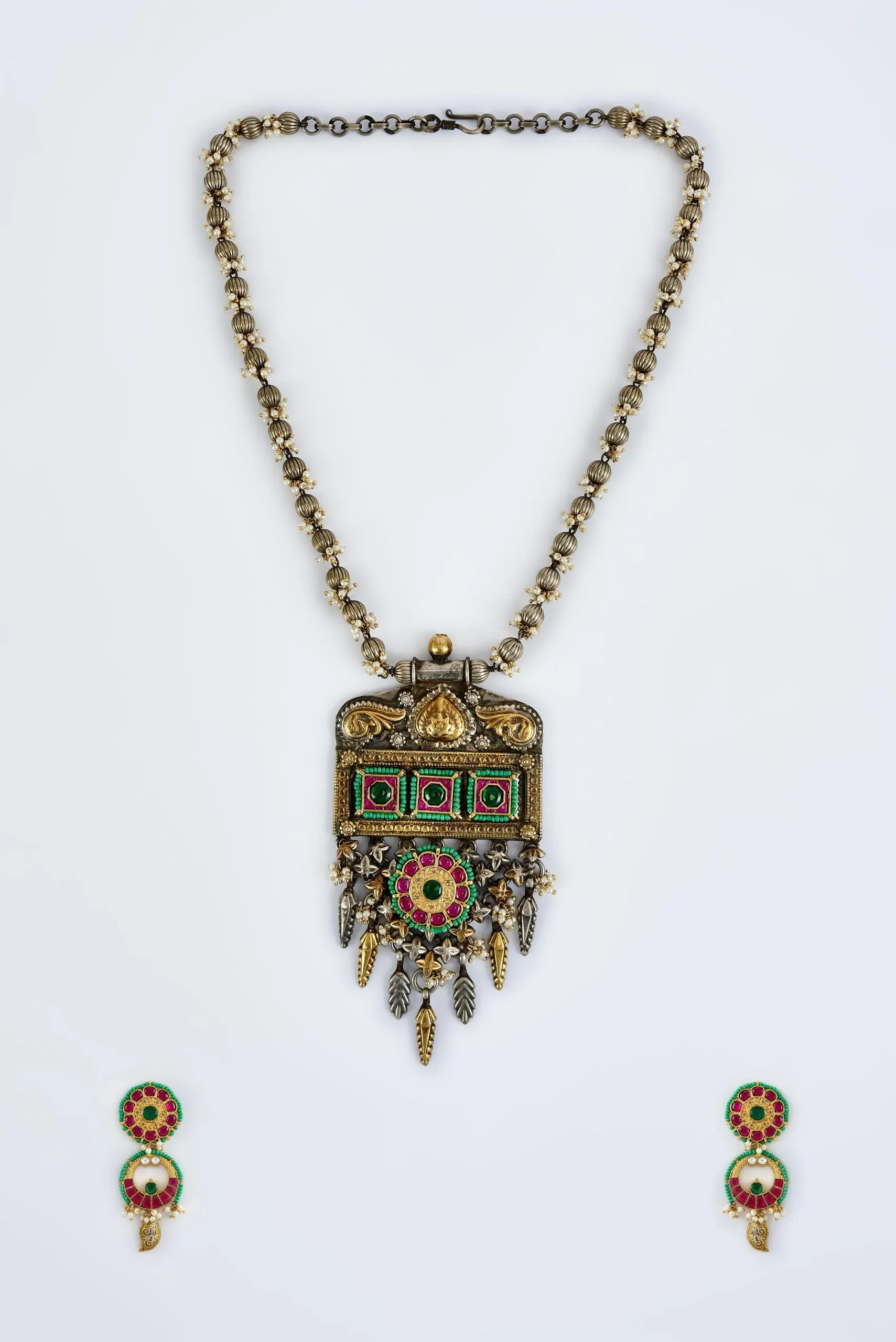 vivinia BY VIDHI MEHRA Morpankh Silver Plated Multi Womens Kundan, Polki Long Necklace Set with Pair of Earrings (Freesize)